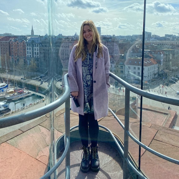 Meet your Posher, Sasha - Picture 1 of 1